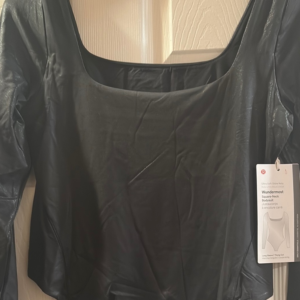 Lululemon top